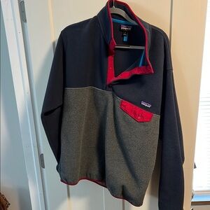 Patagonia Navy and Gray Synchilla Snap T pullover